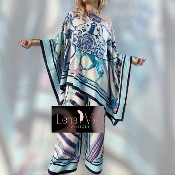 🌺SOLD🌺 Blue Tone Horse Bit Design Silk Two Piece Set - Picture 2 of 3